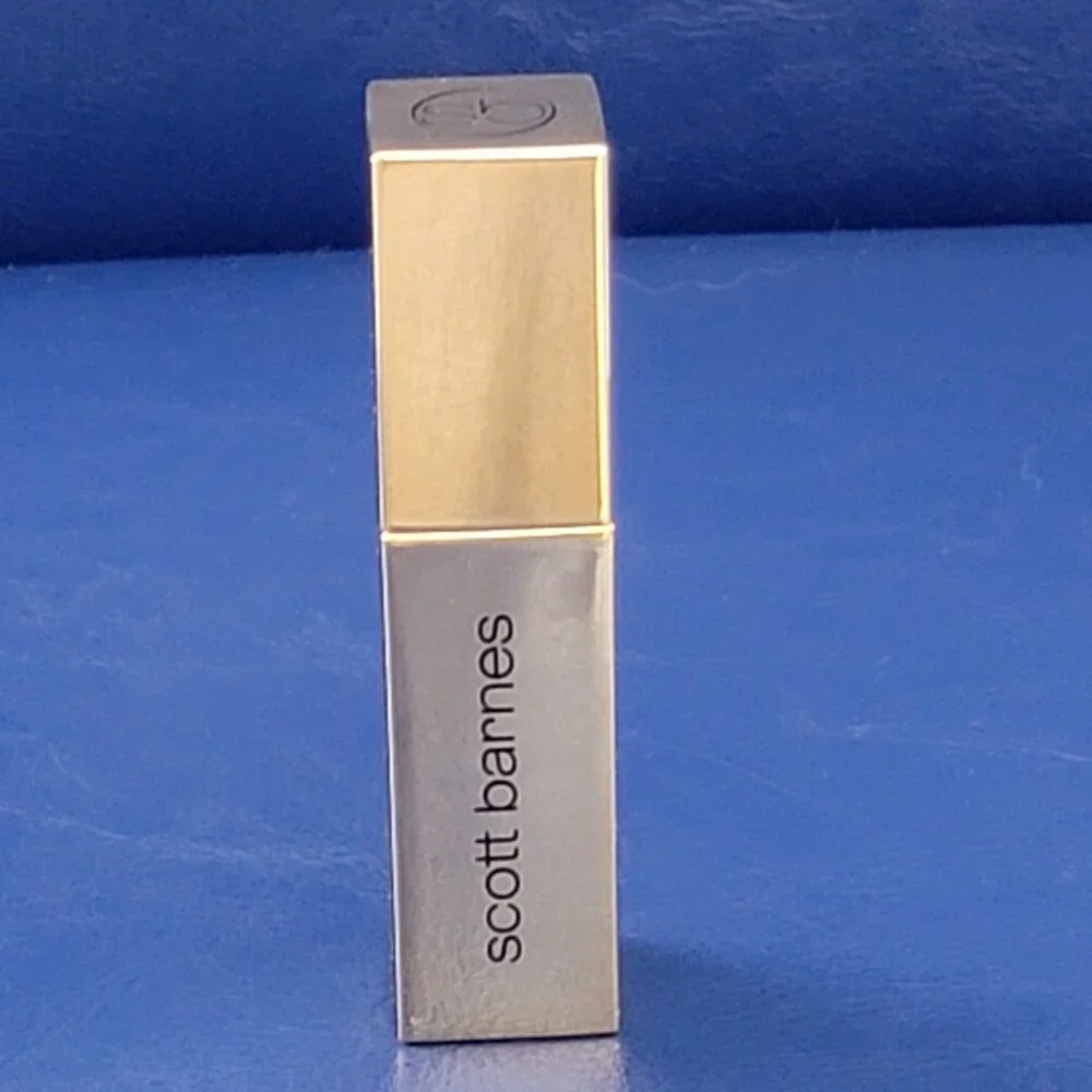 Scott Barnes Lip Gloss Shadow Lover Beautiful Gold Case NEW